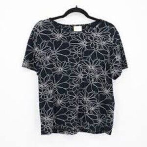 Hanna Anderson Floral Black and White‎ Women's Top Size Small
